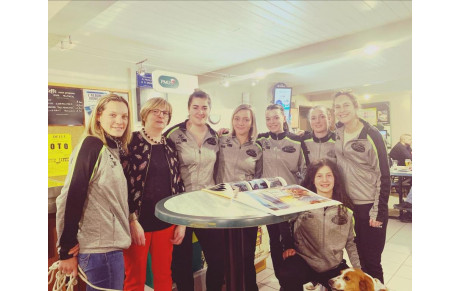 Un grand merci à Brigitte et Roger pour leur accueil et leur soutien et à bientôt pour un « sirop » d’avant match!